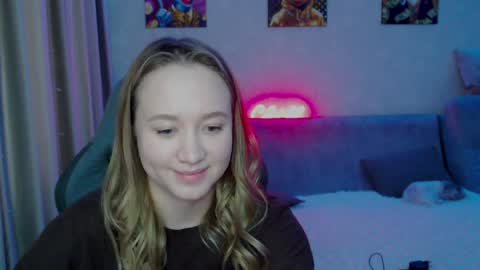 Snapshot of _lalune_ chatting on 01/11/25, 06:56 _lalune_ online show from 01/11/25, 06:56