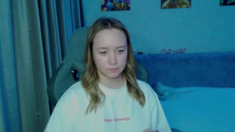 Snapshot of _lalune_ chatting on 01/25/25, 02:14 _lalune_ online show from 01/25/25, 02:14