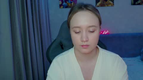 Snapshot of _lalune_ chatting on 01/31/25, 12:28 _lalune_ online show from 01/31/25, 12:28