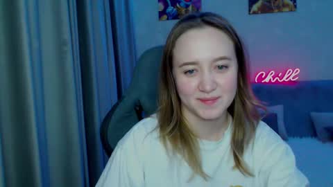 Snapshot of _lalune_ chatting on 02/16/25, 05:37 _lalune_ online show from 02/16/25, 05:37