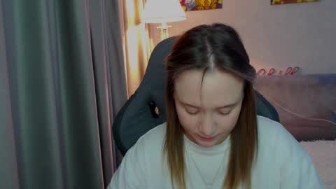 Snapshot of _lalune_ chatting on 02/21/25, 07:54 _lalune_ online show from 02/21/25, 07:54