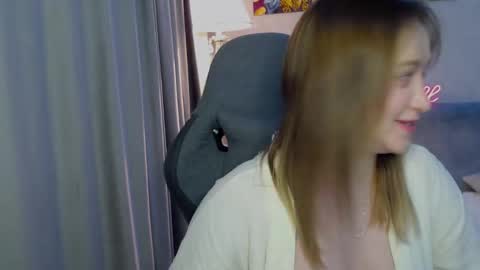 Snapshot of _lalune_ chatting on 02/25/25, 07:25 _lalune_ online show from 02/25/25, 07:25