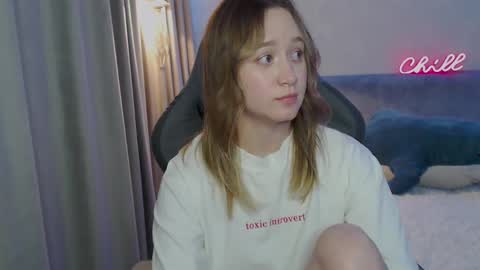 Snapshot of _lalune_ chatting on 02/26/25, 07:38 _lalune_ online show from 02/26/25, 07:38