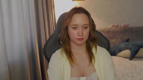 Snapshot of _lalune_ chatting on 02/27/25, 05:02 _lalune_ online show from 02/27/25, 05:02