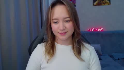 Snapshot of _lalune_ chatting on 03/02/25, 06:27 _lalune_ online show from 03/02/25, 06:27