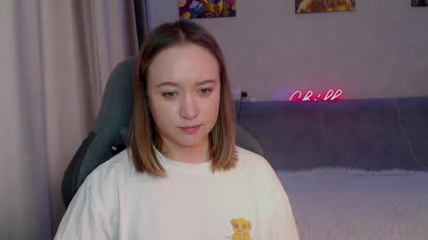 Snapshot of _lalune_ chatting on 03/07/25, 06:02 _lalune_ online show from 03/07/25, 06:02