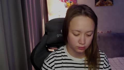 Snapshot of _lalune_ chatting on 09/21/25, 03:19 _lalune_ online show from 09/21/25, 03:19