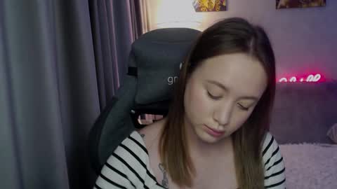 Snapshot of _lalune_ chatting on 10/01/25, 06:41 _lalune_ online show from 10/01/25, 06:41