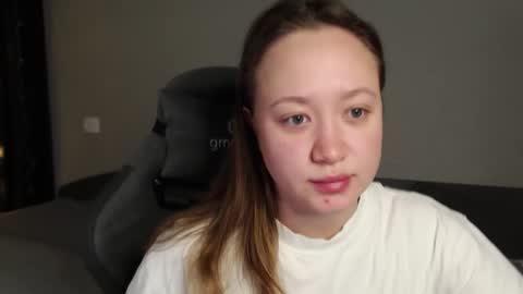 _lalune_ online show from 12/18/25, 03:12