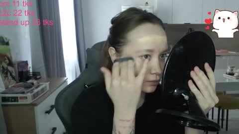 _lalune_ online show from 02/01/26, 10:47