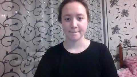 _lalune_ online show from 02/15/26, 06:48