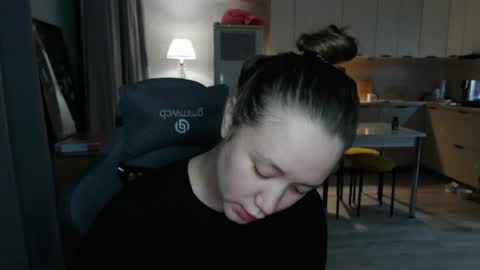 _lalune_ online show from 03/29/26, 04:51