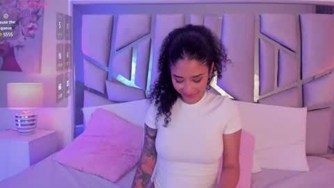 Snapshot of _lanna_jhonson_ chatting on 12/24/24, 11:38 Lanna online show from 12/24/24, 11:38