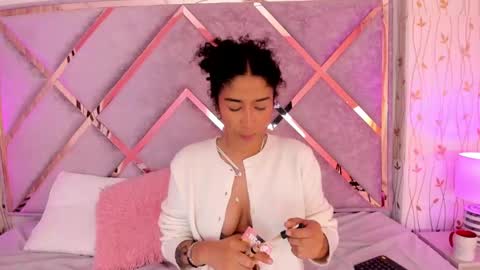 Snapshot of _lanna_jhonson_ chatting on 12/27/24, 11:17 Lanna online show from 12/27/24, 11:17