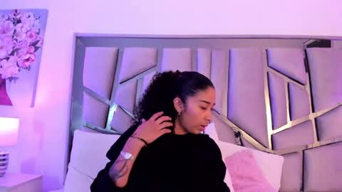 Snapshot of _lanna_jhonson_ chatting on 12/29/24, 12:23 Lanna online show from 12/29/24, 12:23