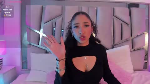 Snapshot of _lanna_jhonson_ chatting on 01/25/25, 02:03 Lanna online show from 01/25/25, 02:03