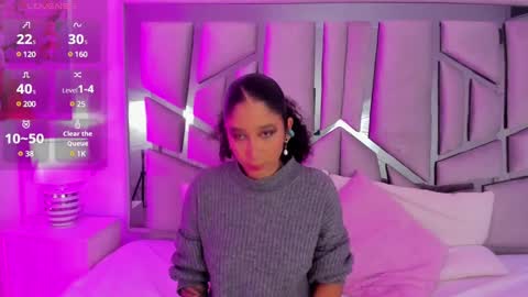 Snapshot of _lanna_jhonson_ chatting on 02/19/25, 12:44 Lanna online show from 02/19/25, 12:44