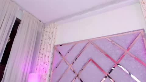 Snapshot of _lanna_jhonson_ chatting on 02/28/25, 05:04 Lanna online show from 02/28/25, 05:04