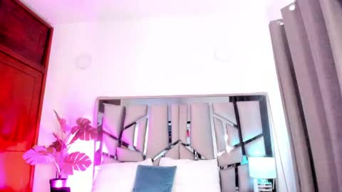 Snapshot of _lanna_jhonson_ chatting on 04/18/26, 07:07 Lanna online show from 04/18/26, 07:07