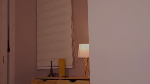 Alejandra suescun online show from 12/15/24, 03:56