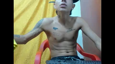 Snapshot of _latinhot_420 chatting on 05/01/26, 12:32 _latinhot_420 online show from 05/01/26, 12:32