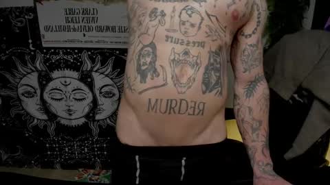 Snapshot of _layne chatting on 02/20/25, 06:28 Layne online show from 02/20/25, 06:28