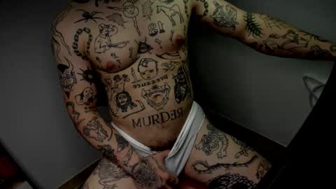 Snapshot of _layne chatting on 10/03/25, 10:23 Layne online show from 10/03/25, 10:23