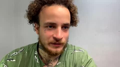 Snapshot of _layne chatting on 10/29/25, 07:10 Layne online show from 10/29/25, 07:10