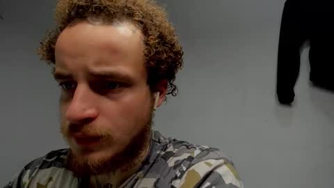 Snapshot of _layne chatting on 11/17/25, 07:25 Layne online show from 11/17/25, 07:25