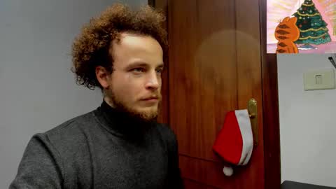 Snapshot of _layne chatting on 11/30/25, 09:13 Layne online show from 11/30/25, 09:13