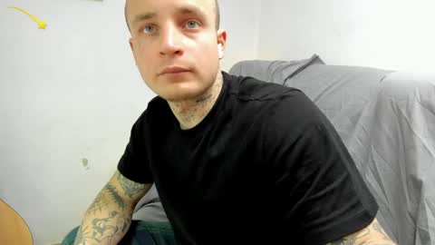Snapshot of _layne chatting on 05/21/26, 12:01 Layne online show from 05/21/26, 12:01