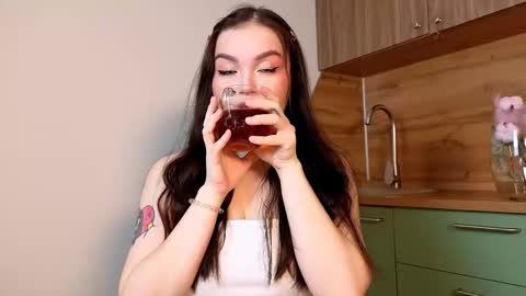 Snapshot of _lexie_rivers_ chatting on 11/06/25, 08:21 _lexie_rivers_ online show from 11/06/25, 08:21