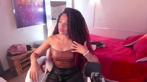 Snapshot of _lili_rose chatting on 01/29/25, 07:43 Lili online show from 01/29/25, 07:43
