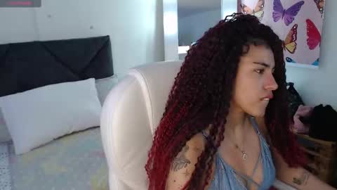 Snapshot of _lili_rose chatting on 02/09/25, 08:56 Lili online show from 02/09/25, 08:56