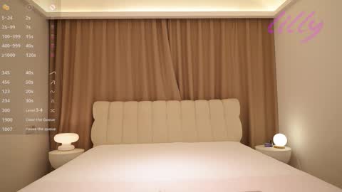 _lillilly_ online show from 10/07/25, 06:10