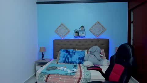 Snapshot of _lilly_miller chatting on 09/16/25, 08:54 Liily online show from 09/16/25, 08:54