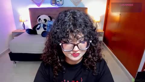 Snapshot of _lilly_miller chatting on 10/01/25, 09:43 Liily online show from 10/01/25, 09:43