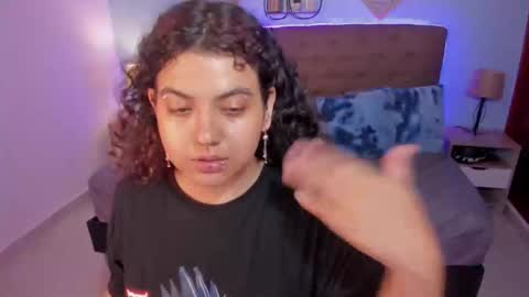 Snapshot of _lilly_miller chatting on 12/02/25, 08:04 Liily online show from 12/02/25, 08:04