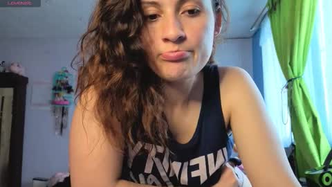 Lindasy online show from 11/18/25, 02:10