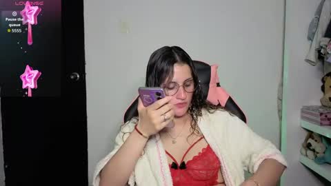 Snapshot of _lindasy_ chatting on 05/25/26, 09:32 Lindasy online show from 05/25/26, 09:32