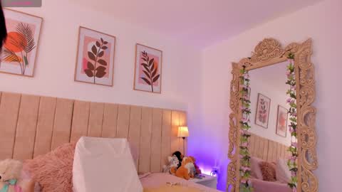 Snapshot of _lissana_scott chatting on 12/02/24, 04:42 Lissana online show from 12/02/24, 04:42