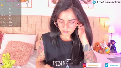 Snapshot of _lissana_scott chatting on 01/06/25, 10:58 Lissana online show from 01/06/25, 10:58