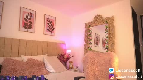 Snapshot of _lissana_scott chatting on 02/18/25, 08:03 Lissana online show from 02/18/25, 08:03