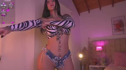 Snapshot of _lissana_scott chatting on 10/11/25, 11:14 Lissana online show from 10/11/25, 11:14