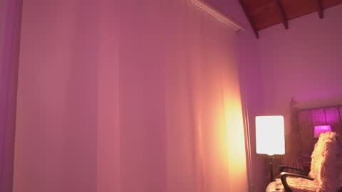 Snapshot of _lissana_scott chatting on 11/12/25, 10:52 Lissana online show from 11/12/25, 10:52