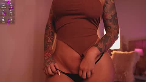 Snapshot of _lissana_scott chatting on 12/18/25, 01:55 Lissana online show from 12/18/25, 01:55