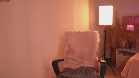 Snapshot of _lissana_scott chatting on 12/18/25, 10:16 Lissana online show from 12/18/25, 10:16