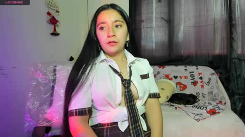 Snapshot of _litle_mily_ chatting on 12/21/24, 09:58 Mily online show from 12/21/24, 09:58