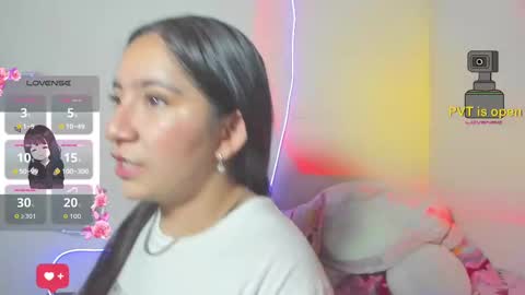 Snapshot of _litle_mily_ chatting on 10/17/25, 12:14 Mily online show from 10/17/25, 12:14