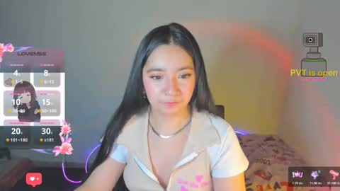 Snapshot of _litle_mily_ chatting on 12/16/25, 02:05 Mily online show from 12/16/25, 02:05